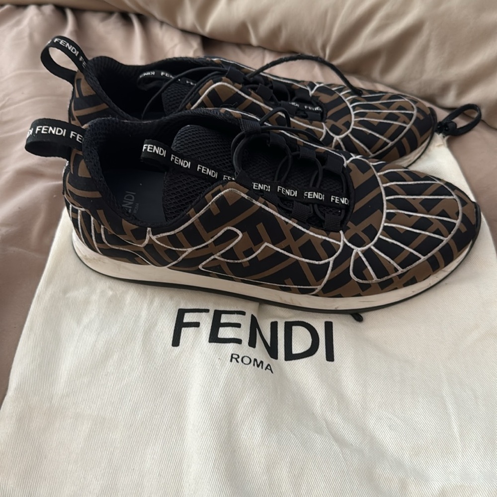Fendi - Picture 4 of 5